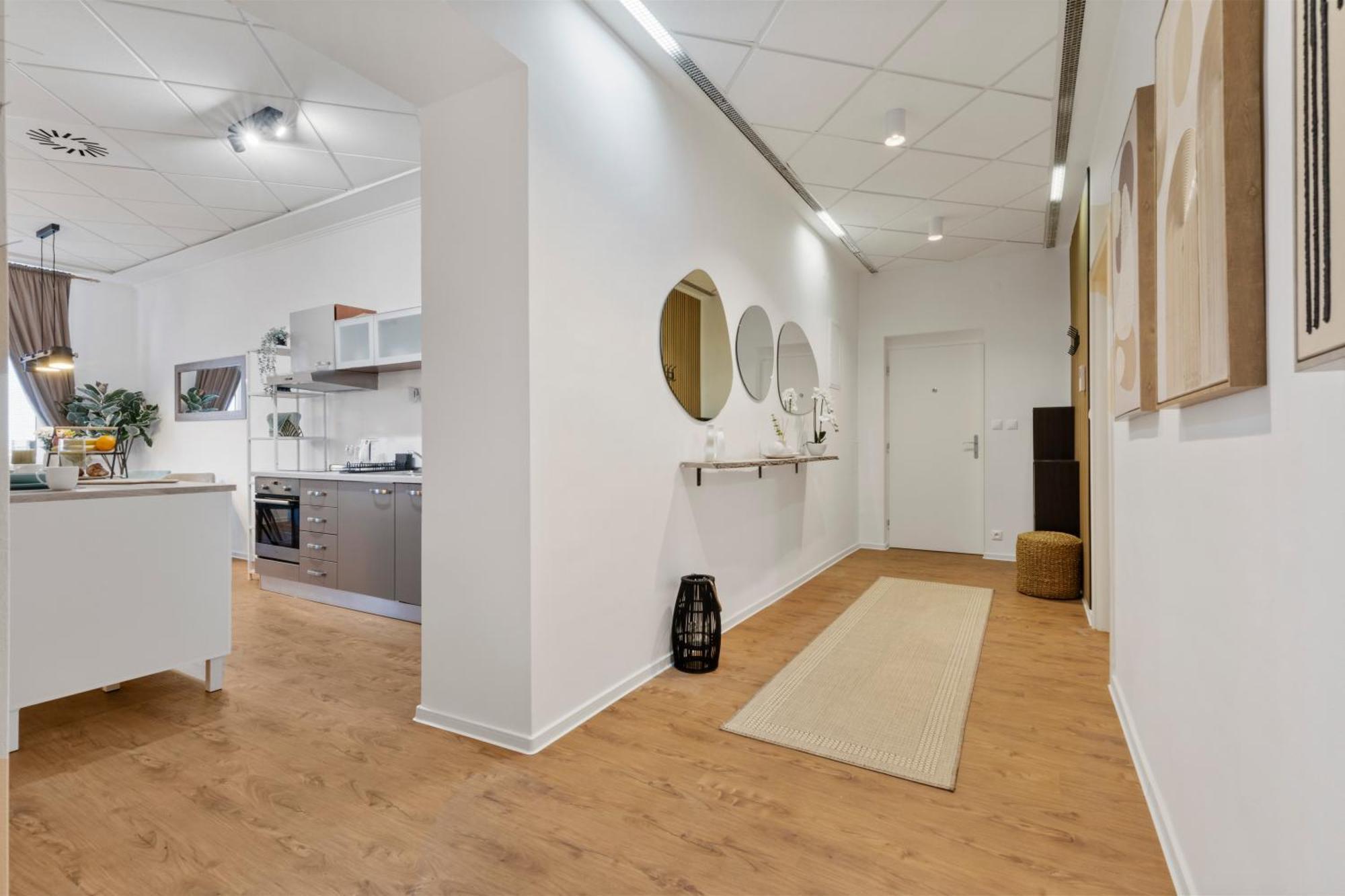 Luxe Living At Old Town Center Bratislava Exterior foto