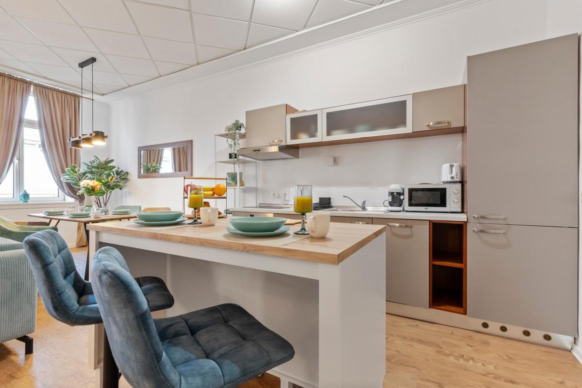 Luxe Living At Old Town Center Bratislava Exterior foto