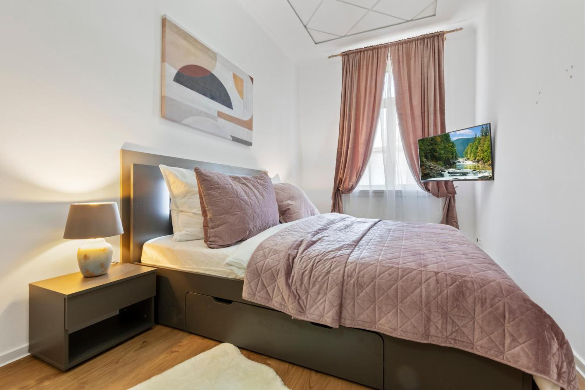 Luxe Living At Old Town Center Bratislava Exterior foto