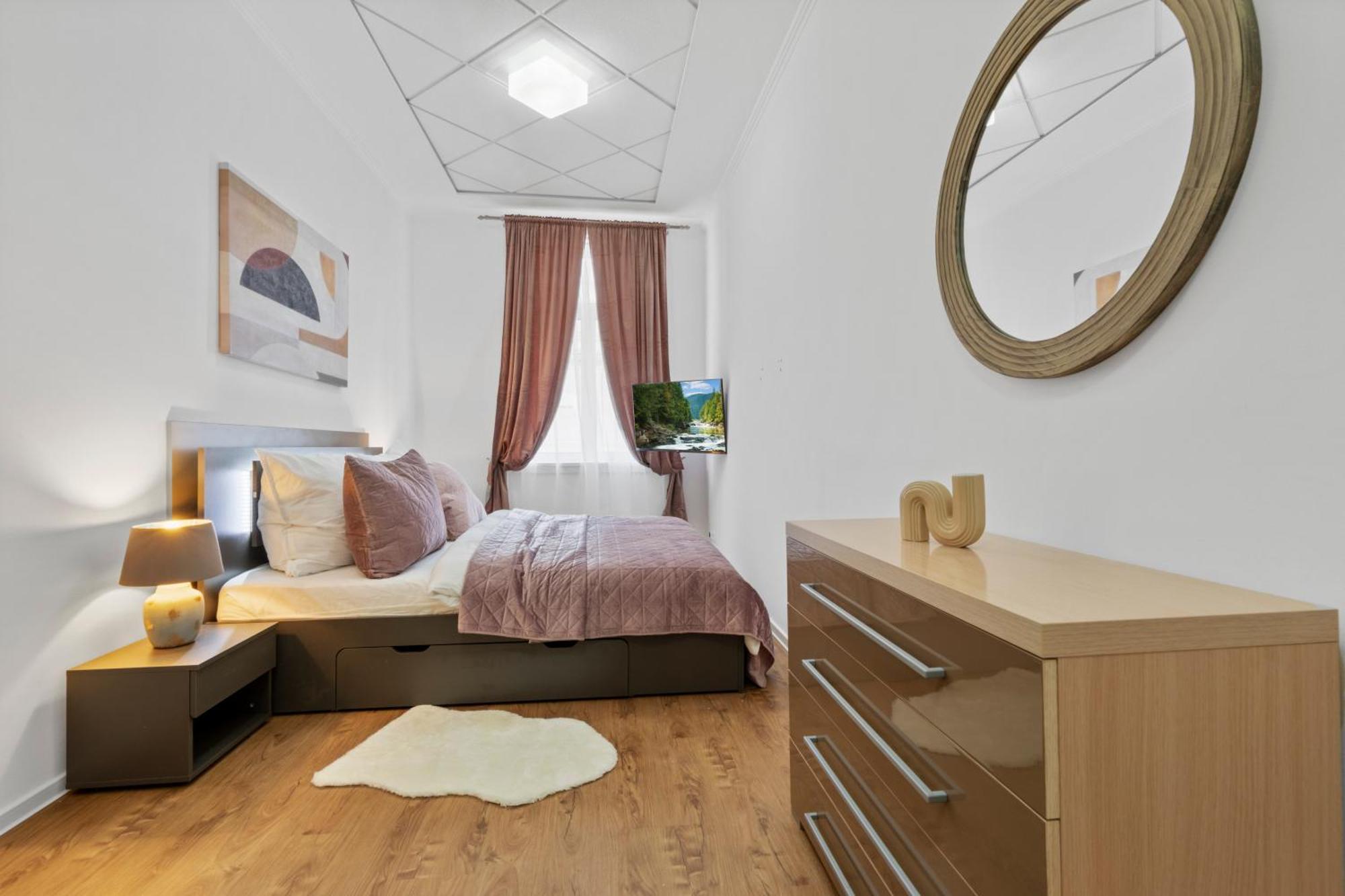 Luxe Living At Old Town Center Bratislava Exterior foto